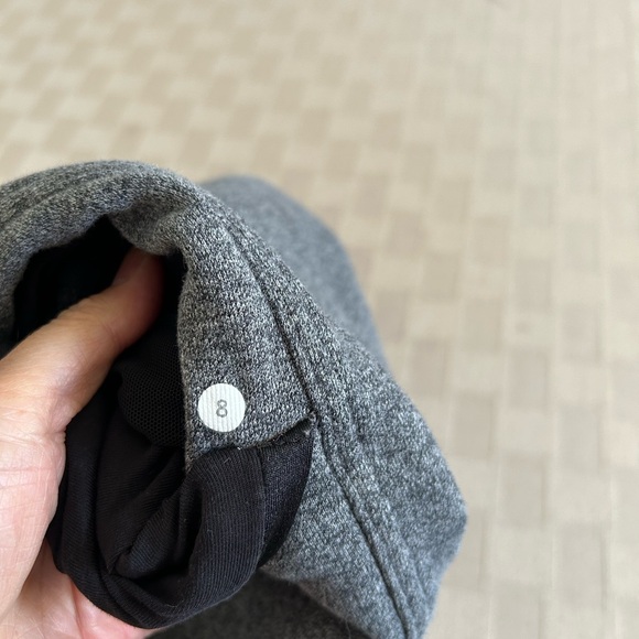 Lululemon Heathered Grey Fleece Interior Sweatpants - Picture 6 of 13